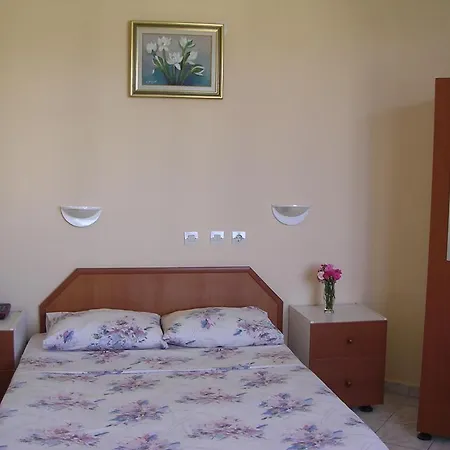 Lotus Hotel